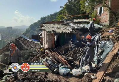 Buscas por desaparecidos na Baixada Santista (SP) chegam ao 4° dia