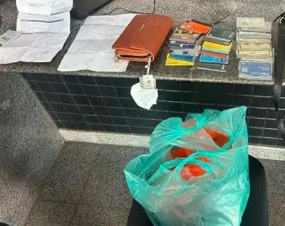 Polícia prende suspeita com 37 cartões de crédito furtados em Brasília