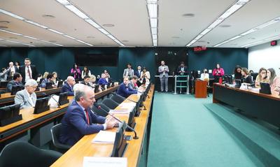 PEC das Drogas é aprovada por Comissão da Câmara dos Deputados