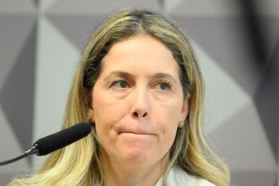 Empresária e esposa de ex-procurador do INSS fica em silêncio na CPMI