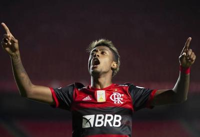 Flamengo desembarca com a taça do Brasileirão no Rio de Janeiro