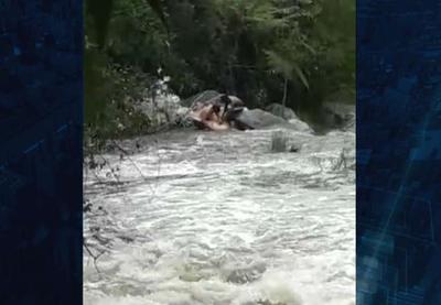 Cabeça d"água mata 5 pessoas em cachoeira no sul de Minas Gerais