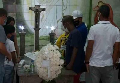Menino autista de 7 anos morre durante tiroteio em Salvador