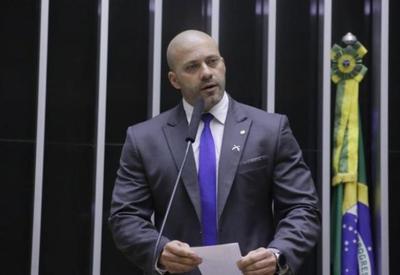 Mesmo com perdão, Daniel Silveira segue inelegível, avaliam ministros