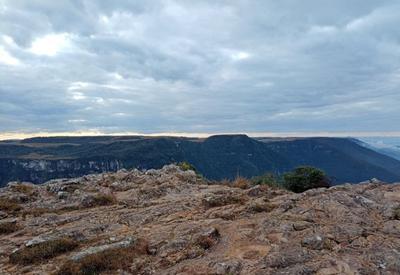 Menina de 11 anos cai de mirante em parque na Serra Gaúcha; resgate está em andamento