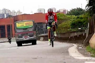 Cerca de 1500 ciclistas morrem por ano no trânsito do Brasil