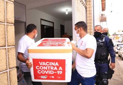 Governadores nordestinos apressam distribuição das novas doses contra covid-19