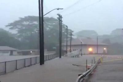Chegada do furacão Lane provoca inundações e deslizamentos no Havaí