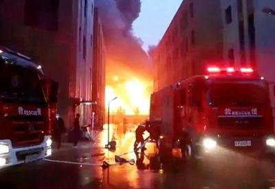 Incêndio em fábrica deixa ao menos 38 mortos na China