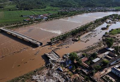 Chuvas deixam ao menos 60 mortos na China