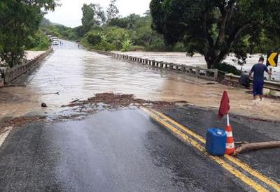 Força-tarefa atua nas cidades baianas afetadas pelas chuvas