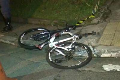 Ciclista morre atropelado em acidente com ônibus na Zona Sul de SP
