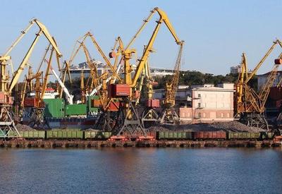 Autoridades denunciam ataque russo contra portos ucranianos de Odessa