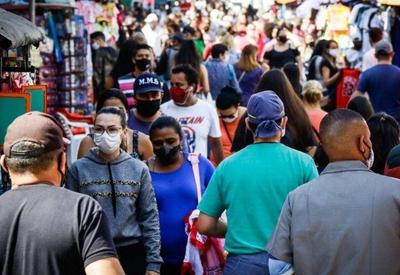 Flexibilização de restrições não significa fim da pandemia, diz especialista