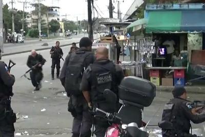 Comunidade do Jacarezinho tem mais um dia de tiroteios
