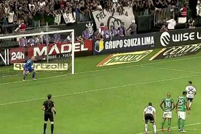 Corinthians bate o Palmeiras e quebra invencibilidade do rival