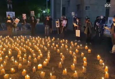 Porto Alegre acende 500 velas aos 500 mil mortos na pandemia