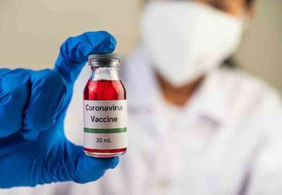 Covid-19: Rússia promete distribuição em massa de vacina até 2021