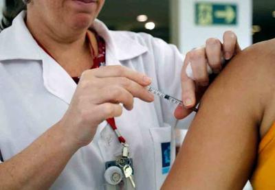 Covid-19: após fala de Bolsonaro, OMS reafirma que só "vacinas salvam vidas"