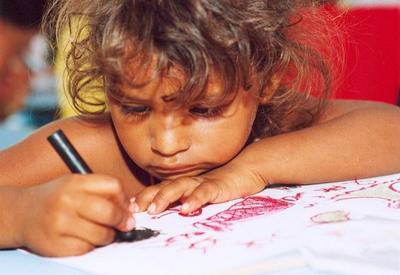 Crianças: 44,7% abaixo da linha da pobreza e 12,7% na extrema pobreza