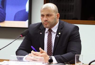 Moraes nega pedido de Daniel Silveira para estudar e trabalhar fora da cadeia
