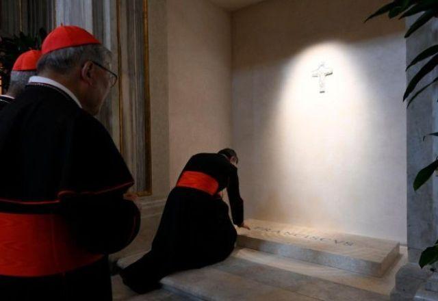 Conclave para determinar o novo papa começará no dia 07 de maio