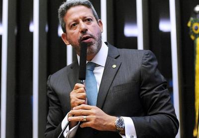 Com covid-19, Lira lamenta não ir com Bolsonaro a evento em Alagoas