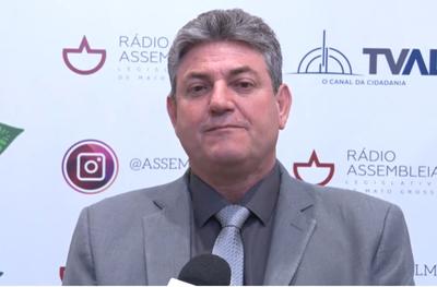 Deputado é flagrado ao sugerir empresa própria em licitação em MT