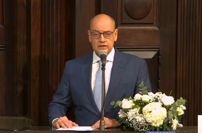 Governador em exercício do RJ exonera mais de 90 cargos no governo