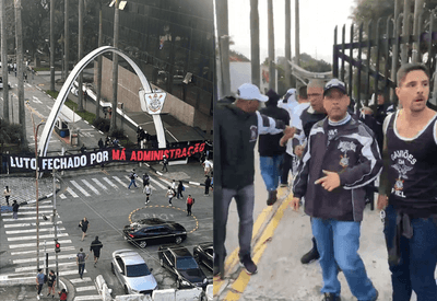Organizadas ocupam sede do Corinthians em protesto contra má administração do clube 