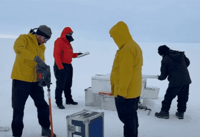 Expedição percorre a Antártica e alerta para impactos das mudanças climáticas
