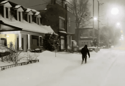 Central Park registra recorde histórico de neve no último domingo (25) 