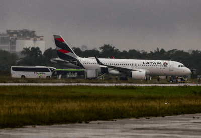 Ameaça de greve geral na Argentina faz empresas aéreas alterarem voos 