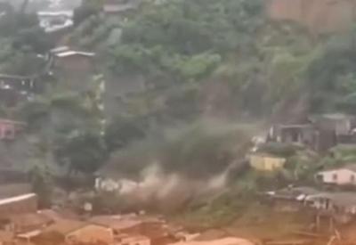 Vídeo: moradora registra deslizamento de barreira no Grande Recife
