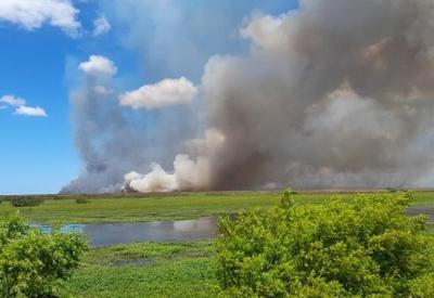 Incêndio na Estação Ecológica do Taim já dura dois dias no Rio Grande do Sul