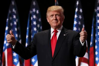 Poder Expresso: 500 imigrantes ilegais são presos pelo governo Trump e deportação em massa é iniciada 
