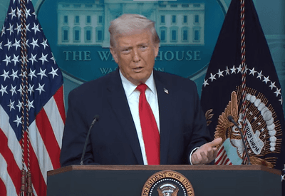 Trump acusa protestos contra deportações de serem financiados e endurece discurso contra imigrantes