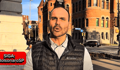Eduardo Bolsonaro diz que vai se licenciar do mandato de deputado e ficar nos EUA