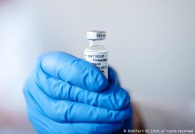 EUA fazem acordo com Pfizer para fornecimento de 500 milhões de doses