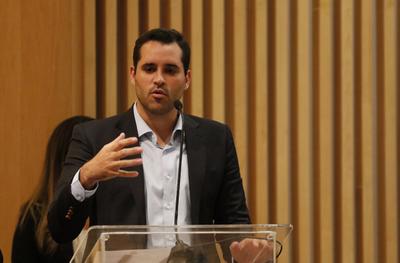 Quem é Eduardo Cavalieri, novo prefeito do Rio após saída de Eduardo Paes