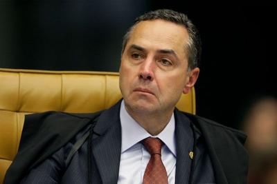 Em Brasília, há reações à ameaça de impedimento do ministro Barroso