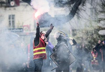 Em meio a protestos, França decide hoje sobre reforma da Previdência