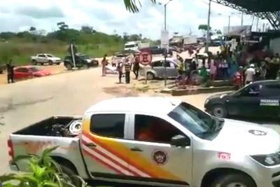Em Roraima, população faz manifestação contra entrada de imigrantes