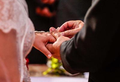 China registra menor número de casamentos desde 1986