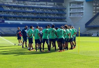 Em meio a surto de Covid-19, Flamengo tem apenas 10 atletas disponíveis