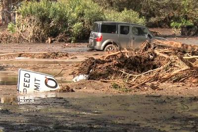 Enchentes e deslizamentos deixam pelo menos 15 mortos na Califórnia
