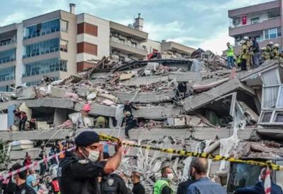 Sobe número de mortos em terremoto na Turquia