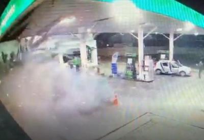 Quadrilha fortemente armada explode posto de gasolina em Natal