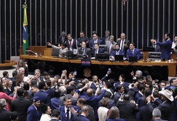 imagem da notícia Veja como votaram os partidos na urgência do projeto de anistia aprovado na Câmara