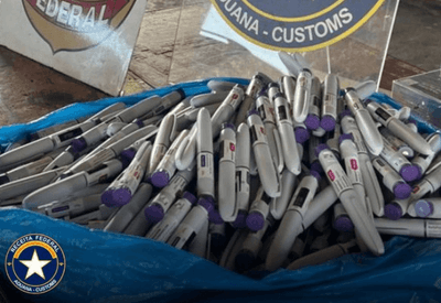 PF e Receita apreendem 400 canetas injetáveis para emagrecimento na fronteira com Paraguai